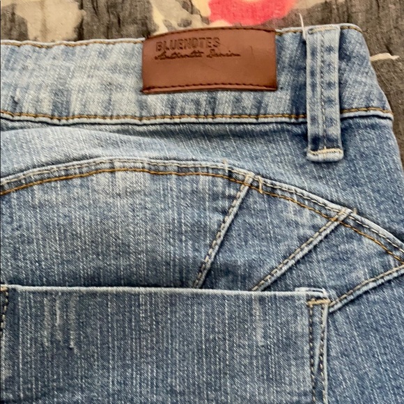 Worn style jeans - Picture 10 of 13